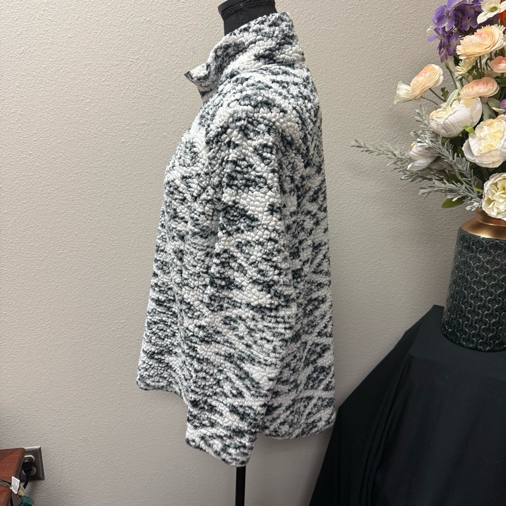 Cozy Sherpa Gray White Fleece Pullover L | Half Zip Plush Winter Warm Jacket - Picture 4 of 10